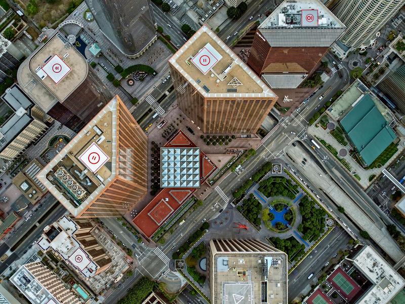 Illustration for article titled These Colorful Patterns Are Famous LA and NYC Neighborhoods From Above